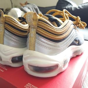 Wmns Air Max 97 'Metallic Gold'